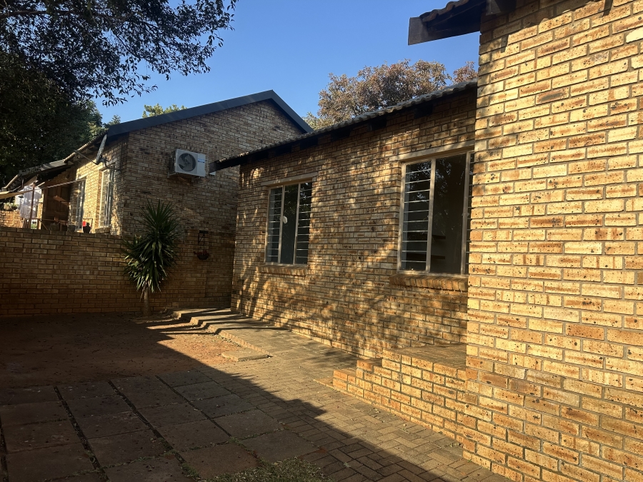 To Let 3 Bedroom Property for Rent in Cashan North West